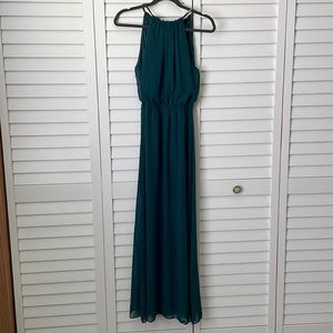 Beautiful emerald green dress 🌿